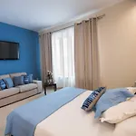 Nv Seafront Av Apartman *
